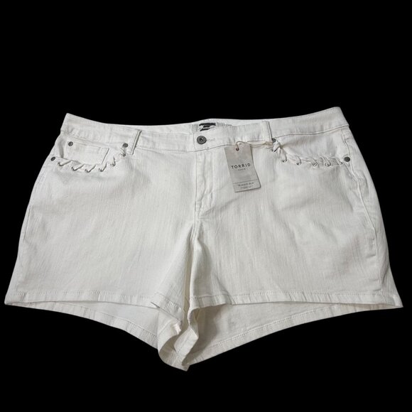 Torrid White Denim Shorts Lace Up Pockets Women’s 24 - Picture 9 of 9